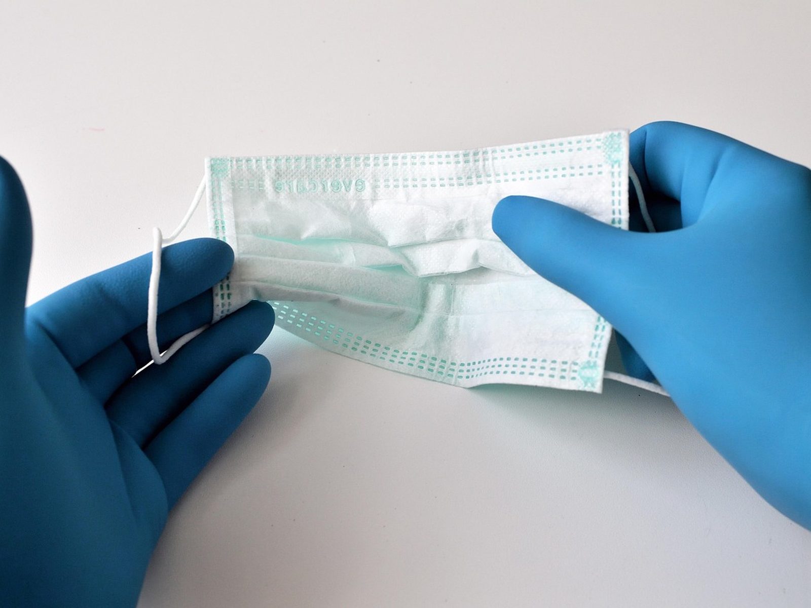 Guantes de látex y protección